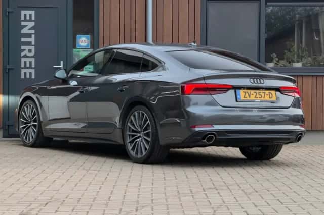 Audi A5 (2018) thumbnail 5