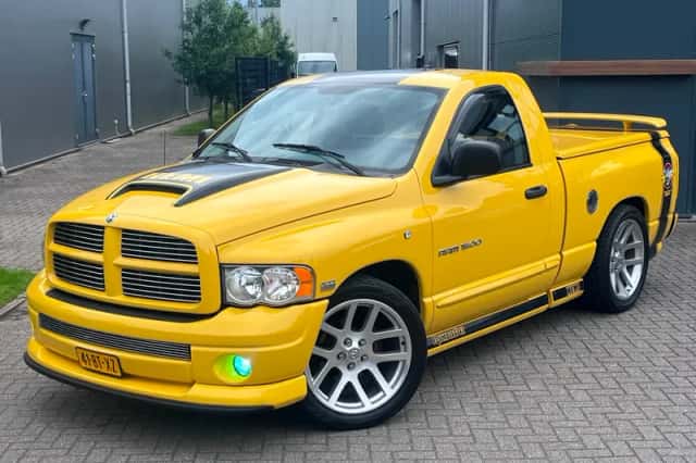 Dodge RAM (2004) thumbnail 2