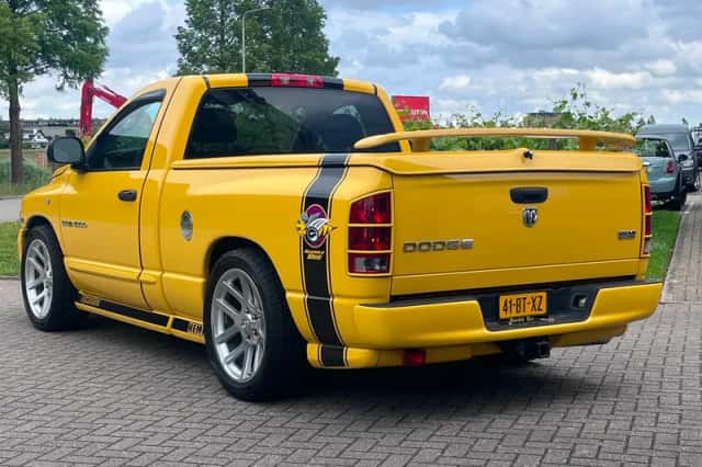 Dodge RAM (2004) thumbnail 4
