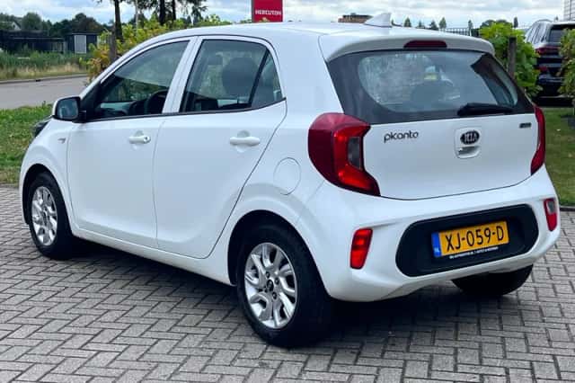 Kia Picanto (2019) thumbnail 4