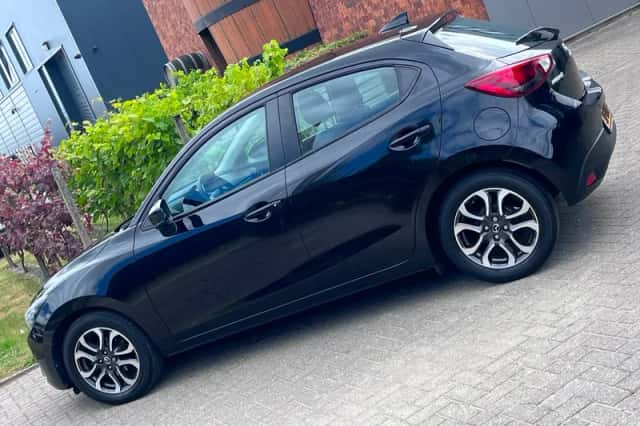 Mazda 2 (2018) thumbnail 3