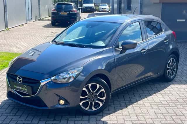Mazda 2 (2017) thumbnail 2