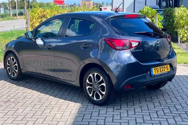 Mazda 2 (2017) thumbnail 4