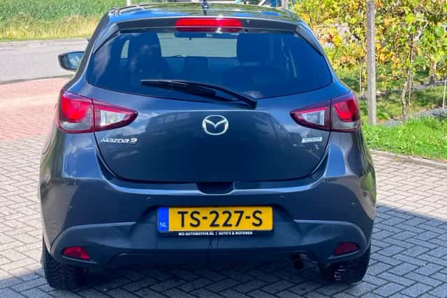Mazda 2 (2017) thumbnail 6