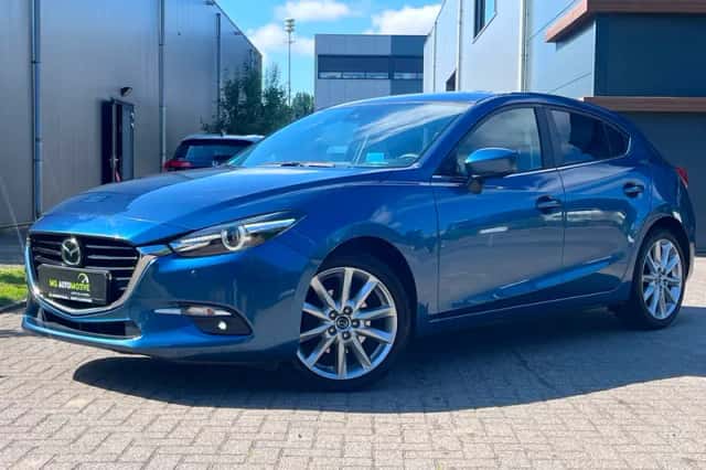 Mazda 3 (2017) thumbnail 1