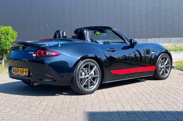 Mazda MX-5 (2018) thumbnail 6