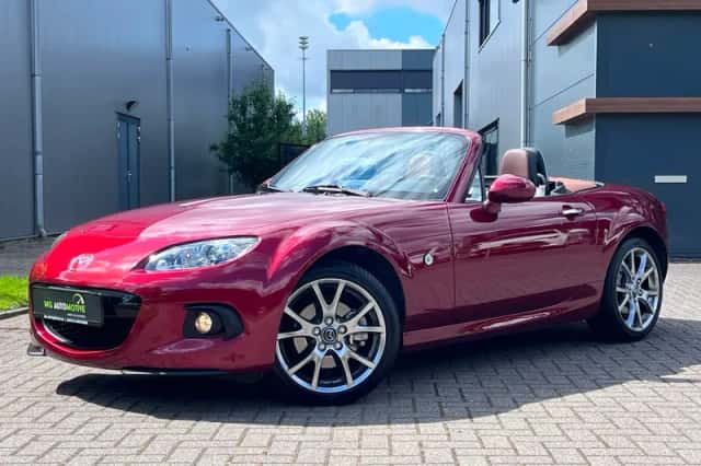Mazda MX-5 (2013) thumbnail 1