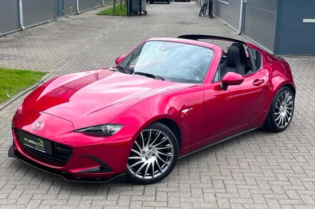 Mazda MX-5 (2018) thumbnail 2
