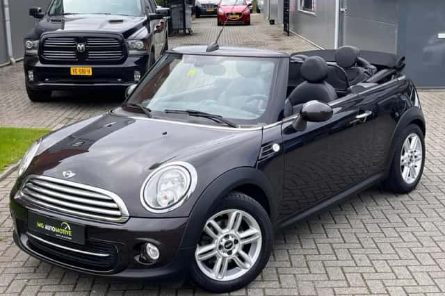 MINI Cabrio (2014) thumbnail 2