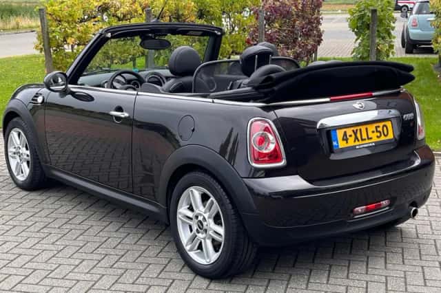 MINI Cabrio (2014) thumbnail 4