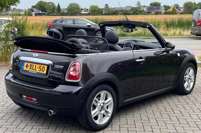 MINI Cabrio (2014) thumbnail 6
