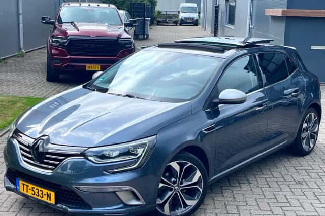 Renault Mégane (2018) thumbnail 1