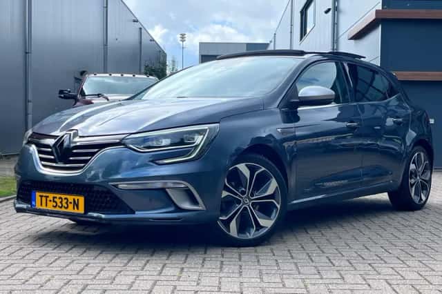 Renault Mégane (2018) thumbnail 2