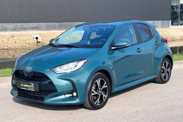 Toyota Yaris (2025) thumbnail 2