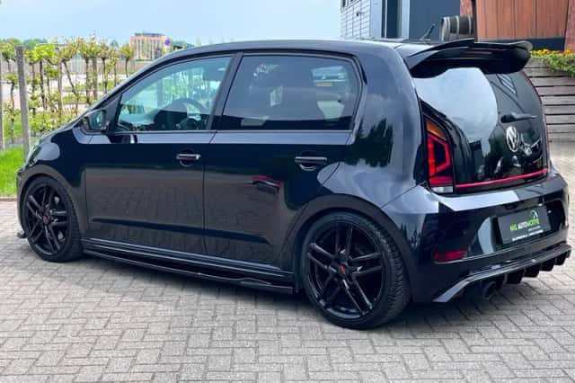 Volkswagen Up! (2020) thumbnail 4
