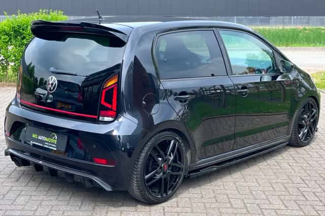 Volkswagen Up! (2020) thumbnail 6