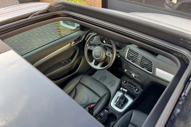 Audi Q3 (2018) thumbnail 3