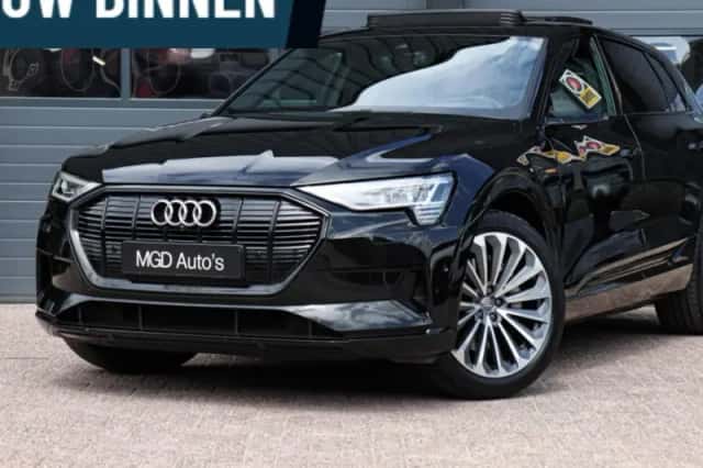 Audi e-tron (2019) thumbnail 1