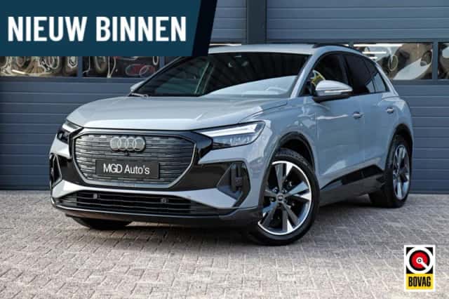 Audi Q4 e-tron (2022) thumbnail 2