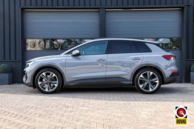Audi Q4 e-tron (2022) thumbnail 3