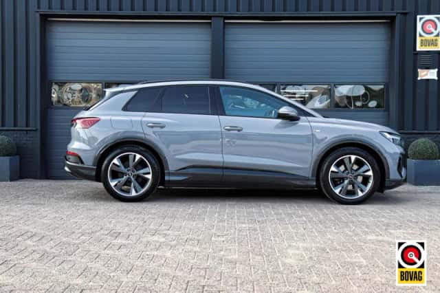 Audi Q4 e-tron (2022) thumbnail 5