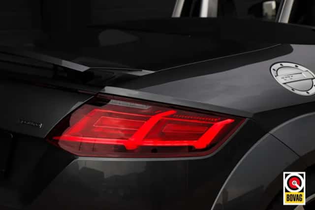 Audi TT (2016) thumbnail 6