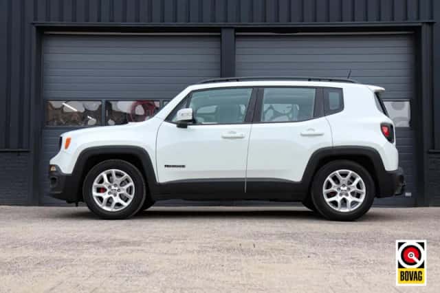 Jeep Renegade (2015) thumbnail 3