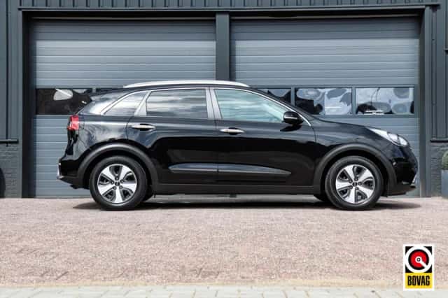 Kia Niro (2017) thumbnail 3