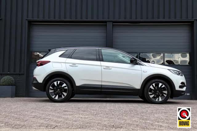 Opel Grandland X (2018) thumbnail 3