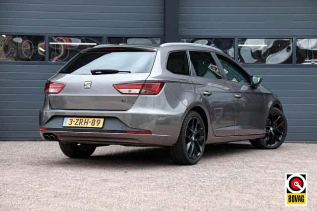 SEAT Leon (2015) thumbnail 4