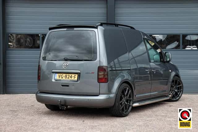 Volkswagen Caddy (2013) thumbnail 3