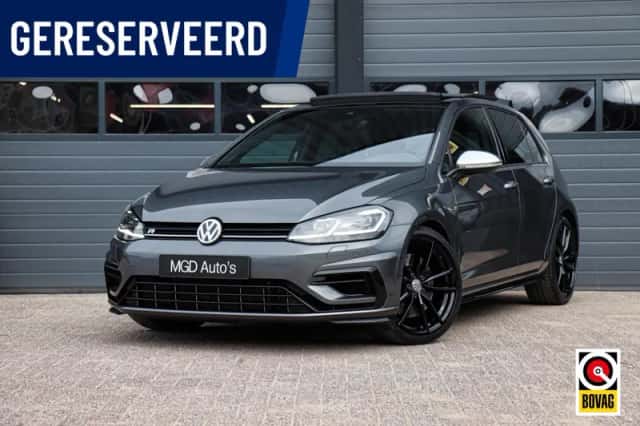 Volkswagen Golf (2018) thumbnail 2
