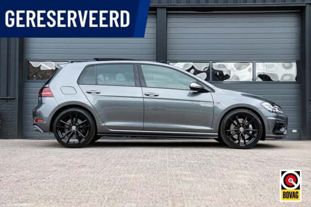 Volkswagen Golf (2018) thumbnail 5