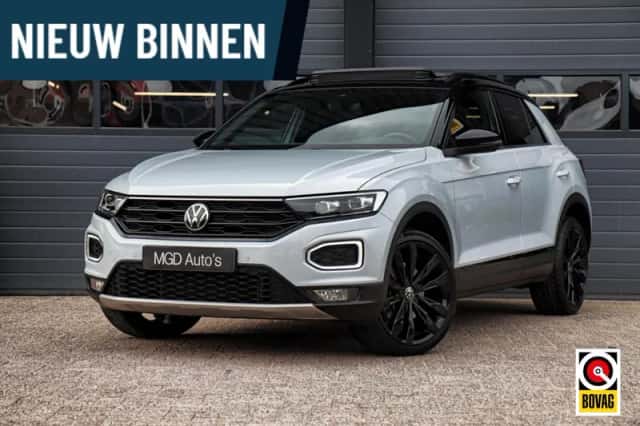 Volkswagen T-Roc (2021) thumbnail 2
