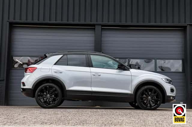 Volkswagen T-Roc (2021) thumbnail 4