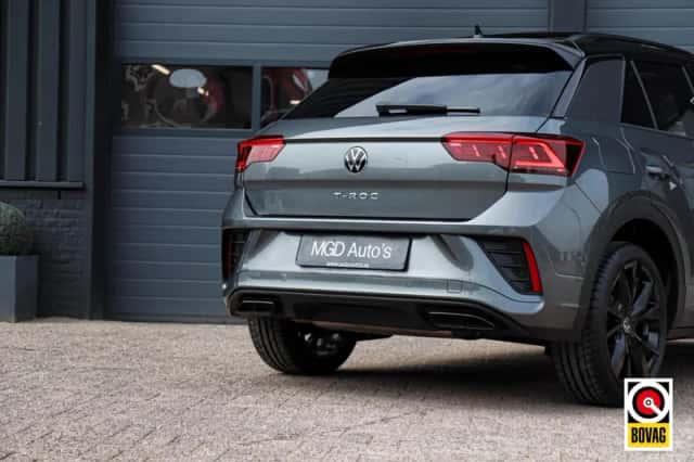 Volkswagen T-Roc (2023) thumbnail 6