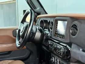 Jeep Wrangler (2019) thumbnail 2