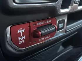 Jeep Wrangler (2019) thumbnail 24