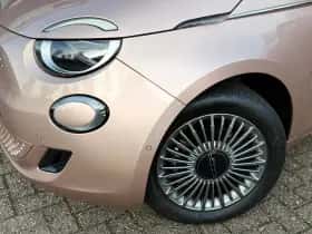 Fiat 500 (2015) thumbnail 15