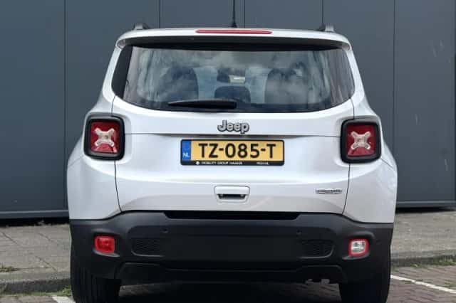 Jeep Renegade (2018) thumbnail 6