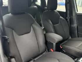 Jeep Renegade (2018) thumbnail 7