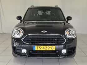 MINI Countryman (2017) thumbnail 3