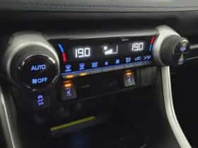 Toyota RAV4 (2019) thumbnail 26