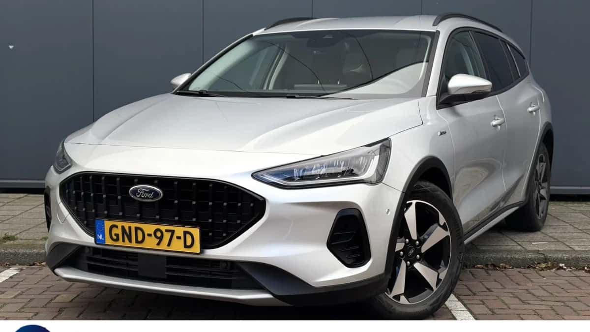 Ford Focus (2022) — foto 1
