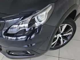 Peugeot 2008 (2016) thumbnail 2