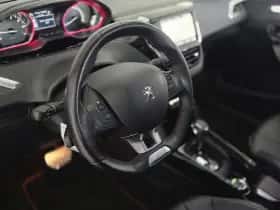 Peugeot 2008 (2016) thumbnail 15