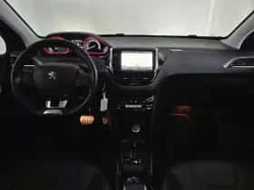 Peugeot 2008 (2016) thumbnail 18