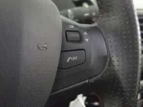 Peugeot 2008 (2016) thumbnail 21
