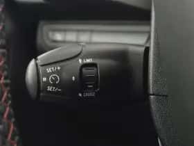 Peugeot 2008 (2016) thumbnail 24
