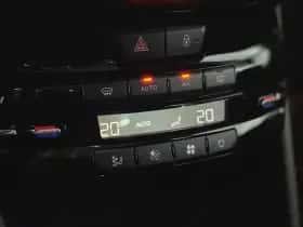 Peugeot 2008 (2016) thumbnail 25